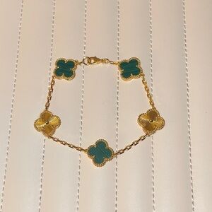 [SOLD] VCA Vintage 18K Gold & Green (Malachite) 5 Motifs Bracelet